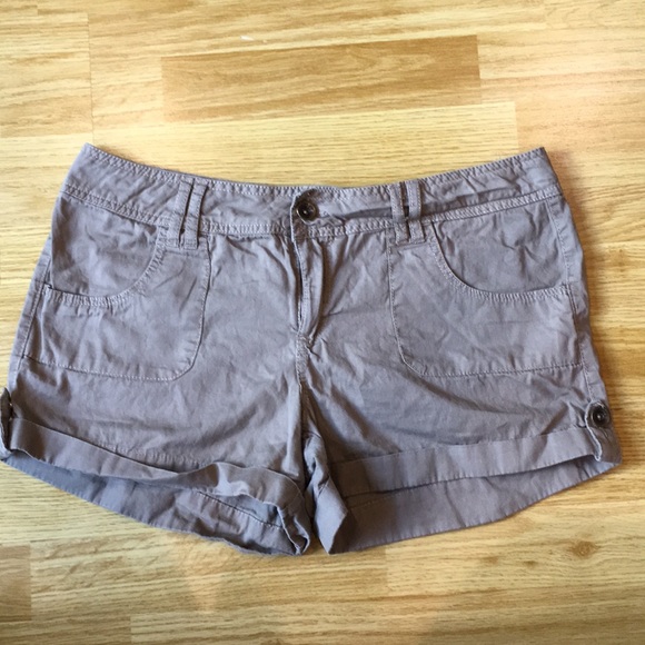 Crazy Sexy Cool Dollhouse Khaki Shorts Sz 11 - Picture 1 of 5